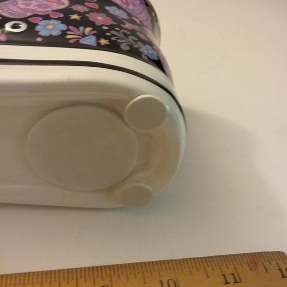 FAB Ceramic Sneaker Piggy Bank with skull designs and real shoe lace great gift - Picture 6 of 7